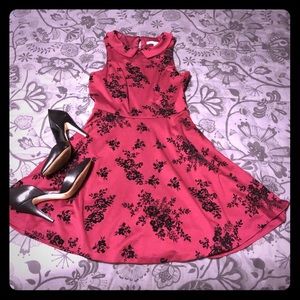 Lauren Conrad maroon collared sleeveless 👗 size s